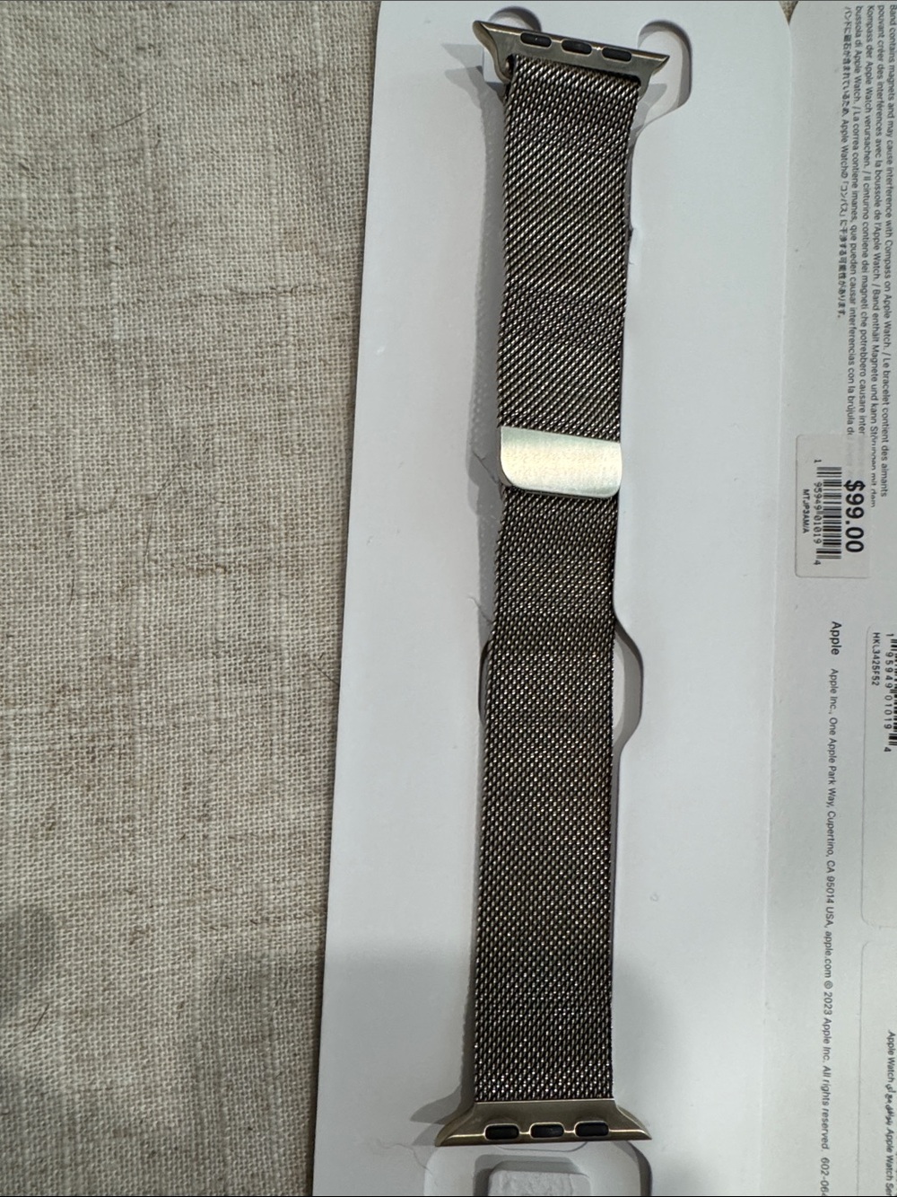 Bundle of 4 Apple Watch 44MM s/m bands - Picture 5 of 8